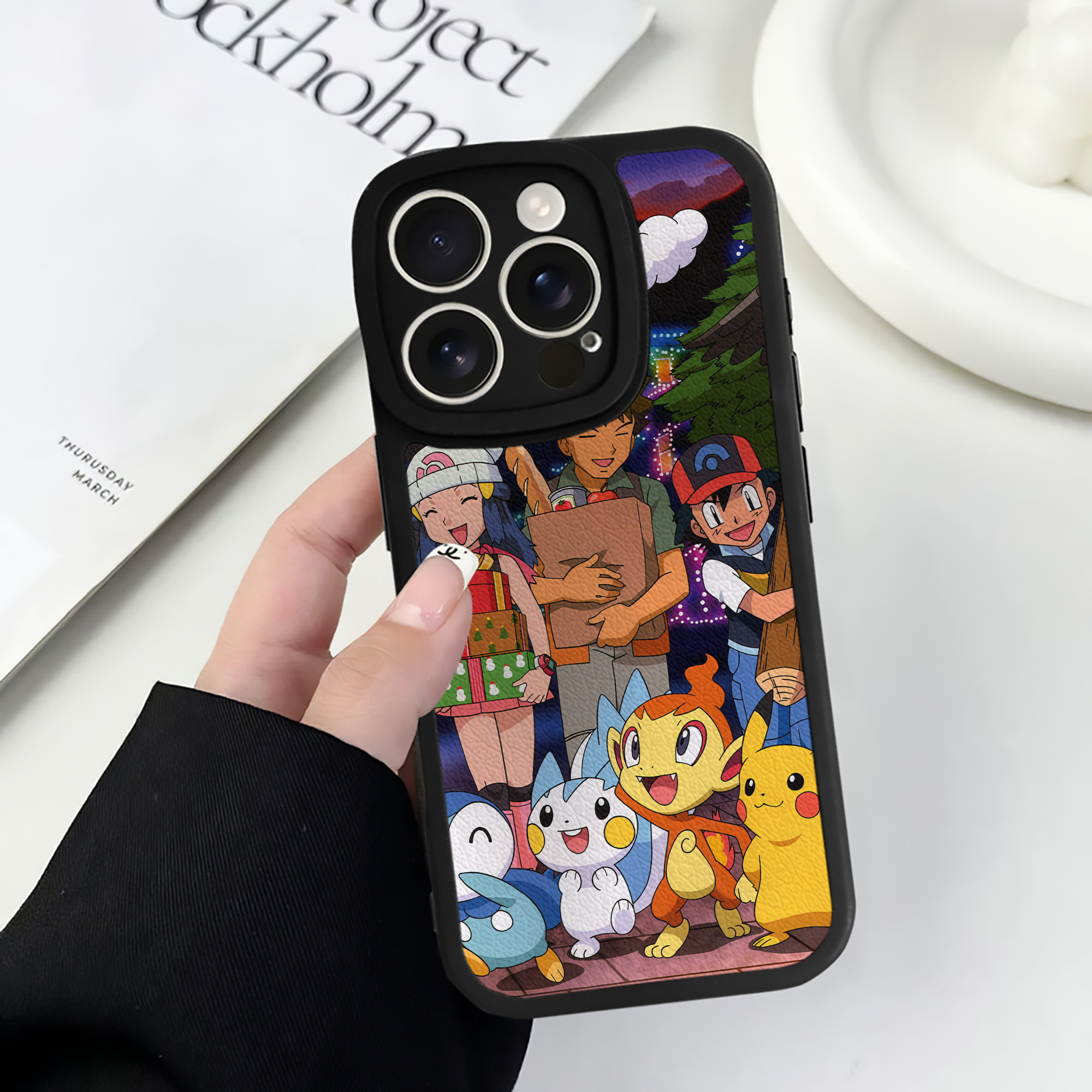 （画像用） ポケットモンスター Pokémon 【iPhone 16シリーズ対応】シリコンスマホケース（レザー調） 材質：シリコン